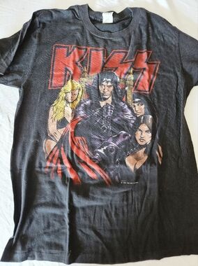 Kiss Black Band Graphic Tee with Red and Yellow Print